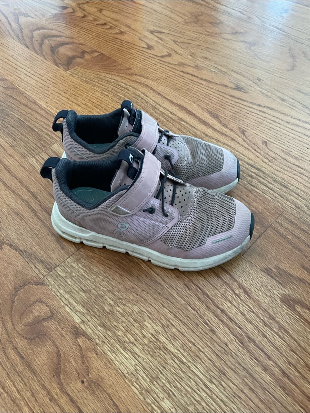 On Running Kids Light Pink Running Shoes